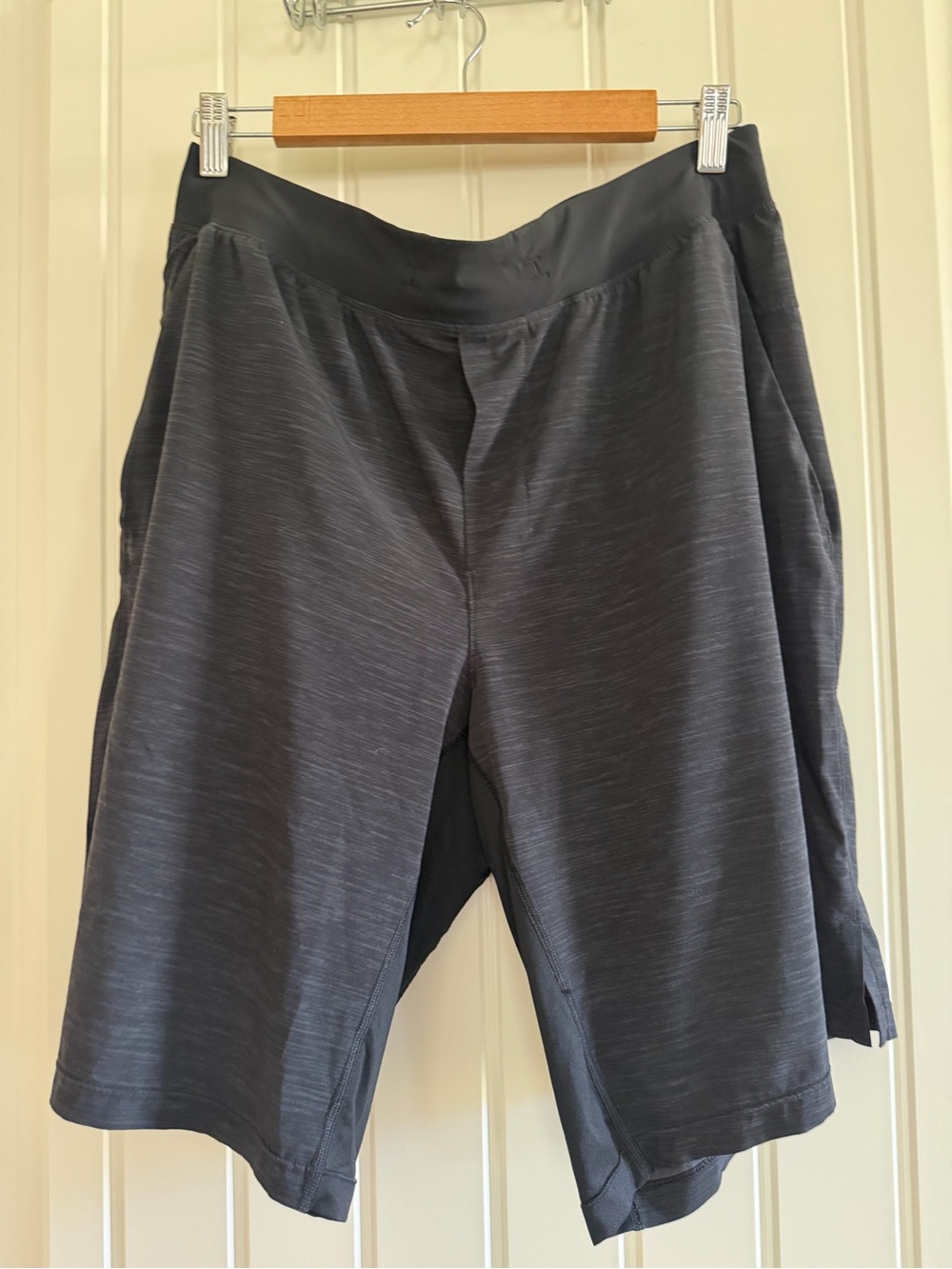 lululemon mens Dark Gray License to Train 9” short